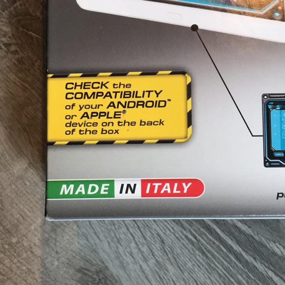 Clementoni Programmable Cyber Robot Construction Kit - Picture 5 of 6